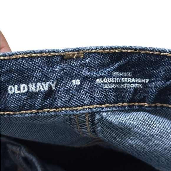 Old Navy High Rise Slouchy Straight
Distressed Jeans Size 16 - Picture 6 of 6